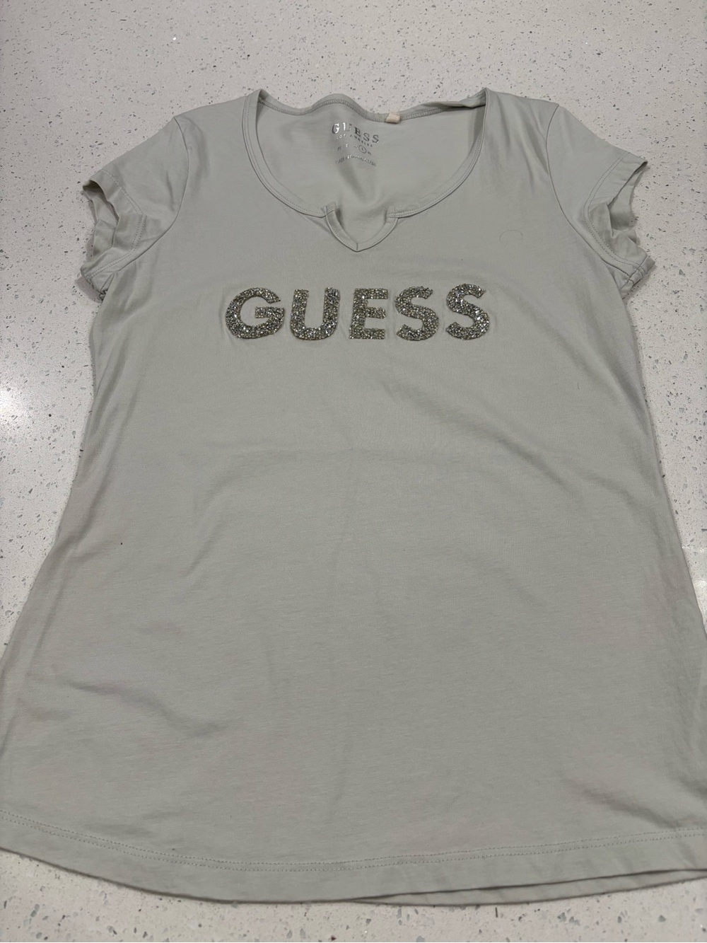 GUESS Women's Light Gray Logo Tee